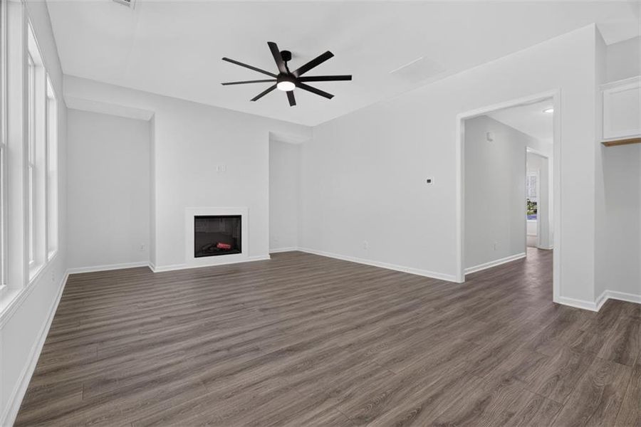 Spacious, unfurnished interior of a new home in , Athens (Image 31).