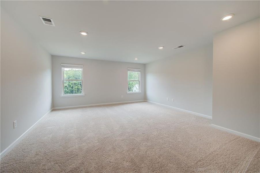 Spacious, unfurnished interior of a new home in Kingston, Locust Grove (Image 26).