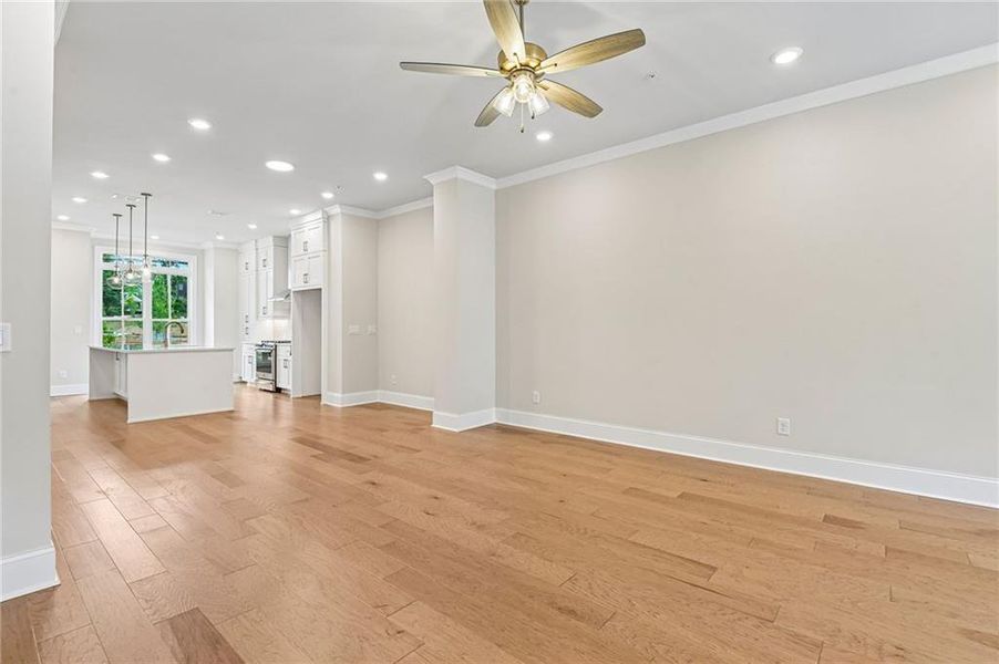 Spacious, unfurnished interior of a new home in Byers Park, Alpharetta (Image 23). Spacious, unfurnished interior of a new home in Byers Park, Alpharetta (Image 23).