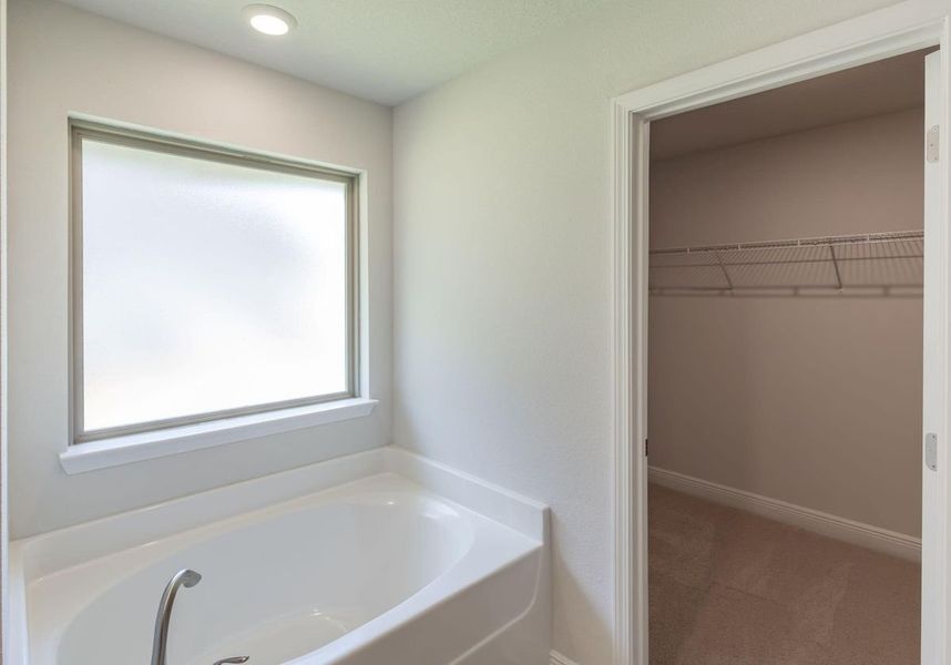 Image 20 representing the Plan 2005 by Adams Homes in Ashton View, Crestview, FL.