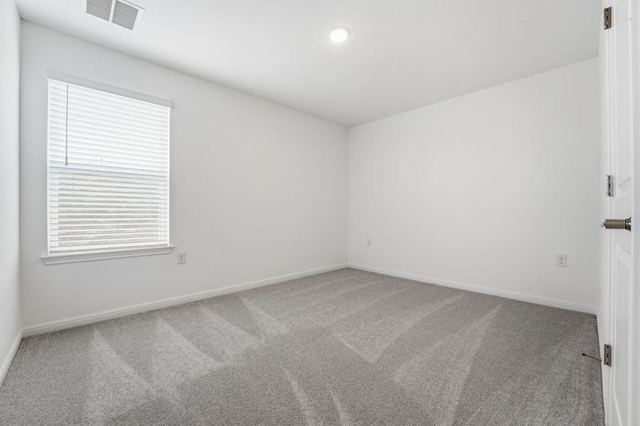 Spacious, unfurnished interior of a new home in Lisso 60s, Pflugerville (Image 16).