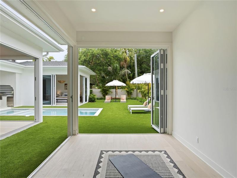 Exterior details and patio area of a home in , Winter Park (Image 4).