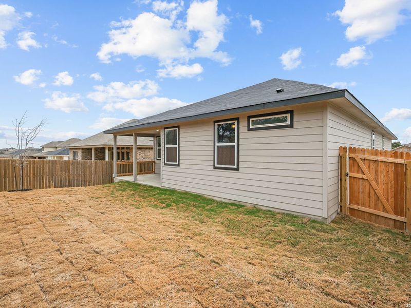 Exterior details and patio area of a home in Royal Crest, San Antonio (Image 4).
