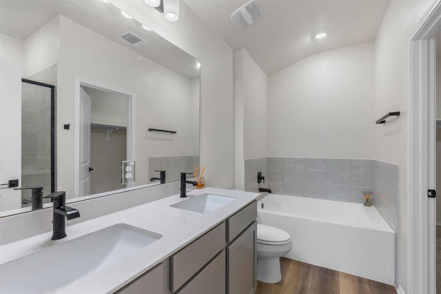 Furnished interior view inside a new home in , Manor (Image 14).