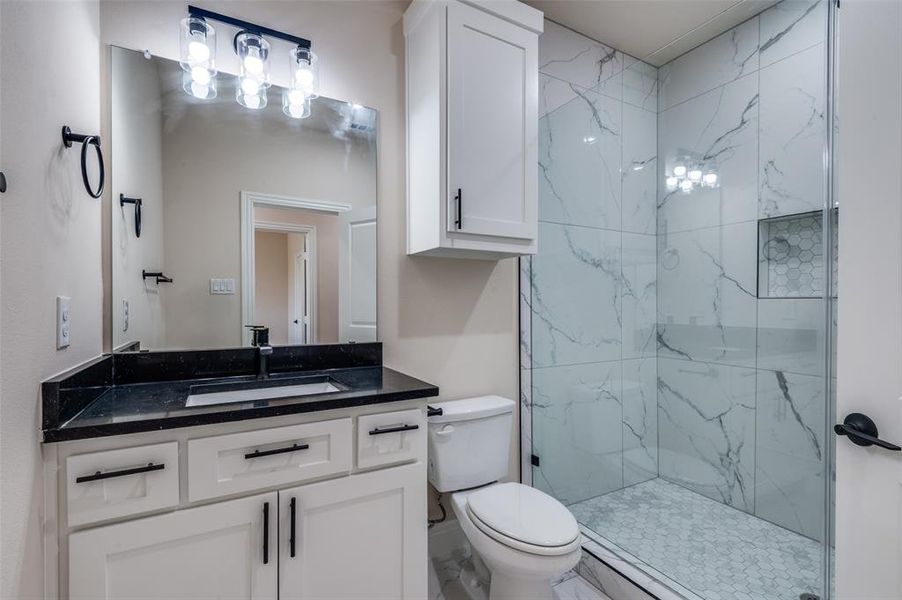 Furnished interior view inside a new home in , Seagoville (Image 10).