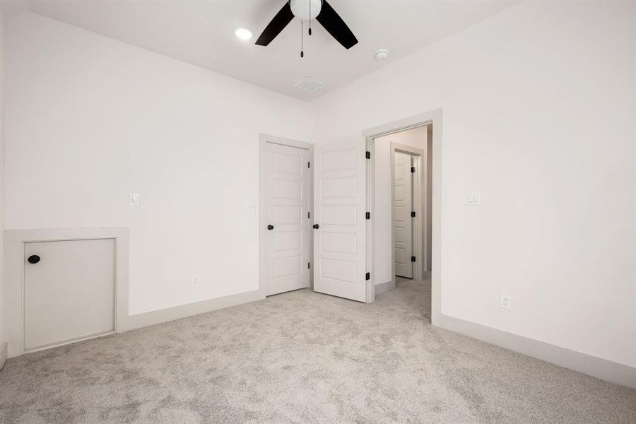 Spacious, unfurnished interior of a new home in Canyon Creek, Granbury (Image 21). Spacious, unfurnished interior of a new home in Canyon Creek, Granbury (Image 21).