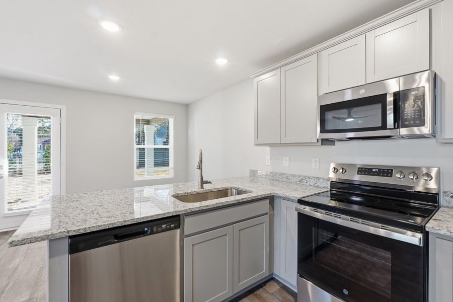 New Home in Union City, GA.  - Slide 9