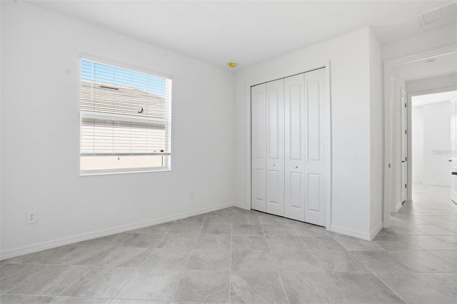 Spacious, unfurnished interior of a new home in Wellen Park Golf & Country Club, Venice (Image 18).