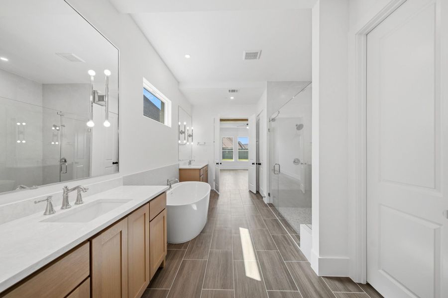 Furnished interior view inside a new home in Legacy, League City (Image 19).