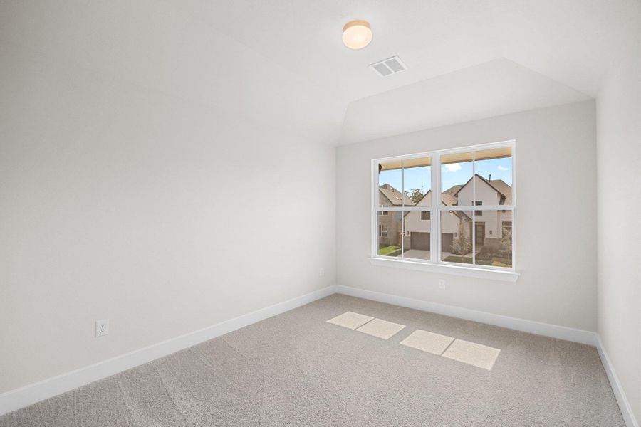 Spacious, unfurnished interior of a new home in The Colony, Bastrop (Image 23).
