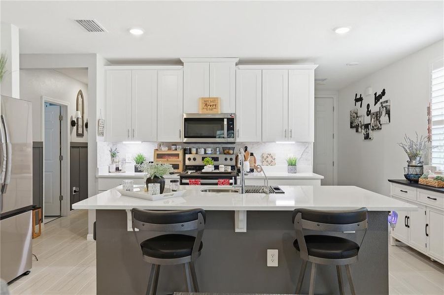 Furnished interior view inside a new home in , Haines City (Image 41).