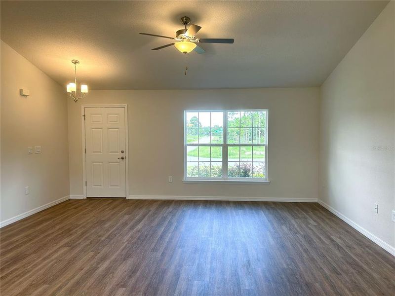 Spacious, unfurnished interior of a new home in , Citrus Springs (Image 7).