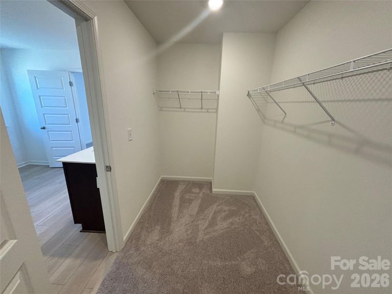 Spacious, unfurnished interior of a new home in Bellina, York (Image 16).