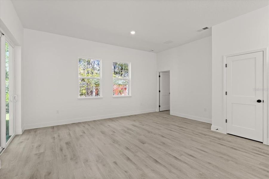 Spacious, unfurnished interior of a new home in , Citrus Springs (Image 15). Spacious, unfurnished interior of a new home in , Citrus Springs (Image 15).