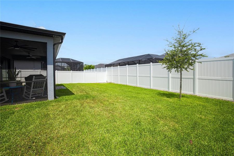 Exterior details and patio area of a home in , North Port (Image 24).