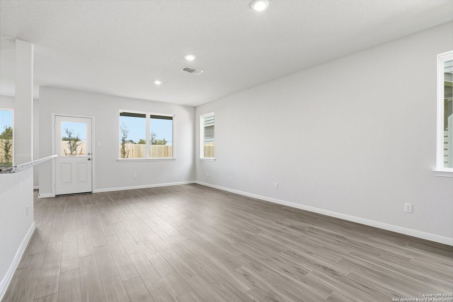 Spacious, unfurnished interior of a new home in Melissa Ranch, San Antonio (Image 21). Spacious, unfurnished interior of a new home in Melissa Ranch, San Antonio (Image 21).