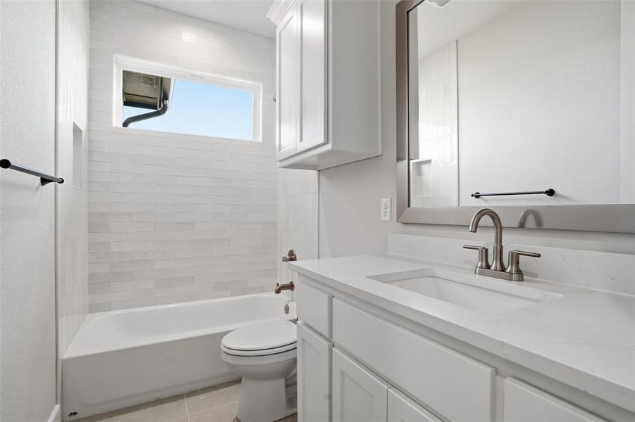 Furnished interior view inside a new home in Aledo Heights - Aledo ISD, Annetta South (Image 13).