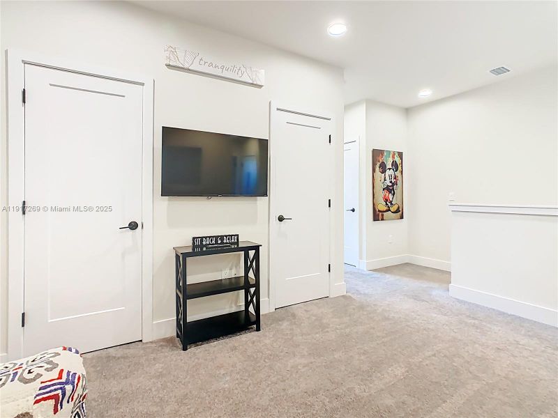Furnished interior view inside a new home in , Clermont (Image 34). Furnished interior view inside a new home in , Clermont (Image 34).