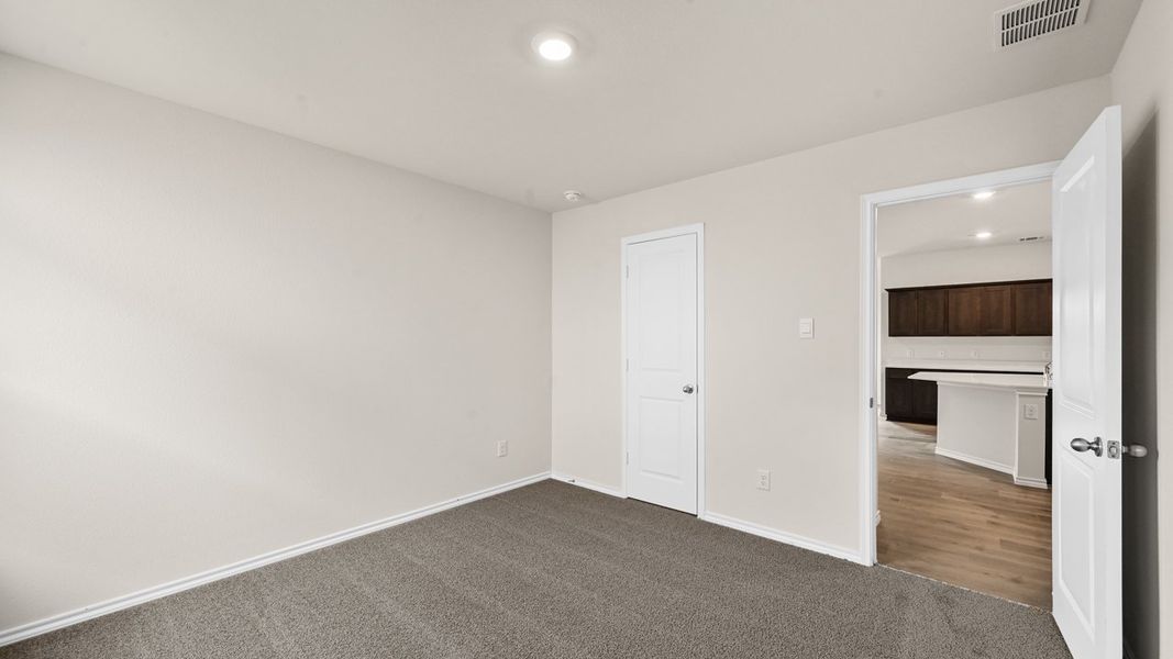 Spacious, unfurnished interior of a new home in Crane Crossing, Crandall (Image 28).