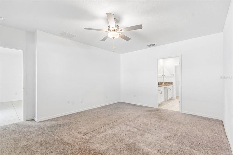 Spacious, unfurnished interior of a new home in , Zephyrhills (Image 33).
