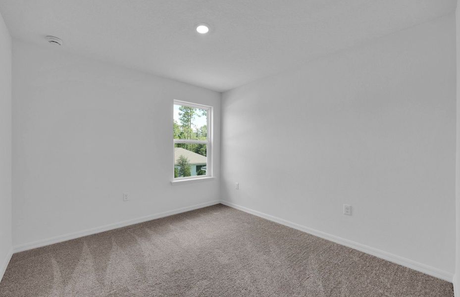 Spacious, unfurnished interior of a new home in Hyland Trail, Green Cove Springs (Image 16).