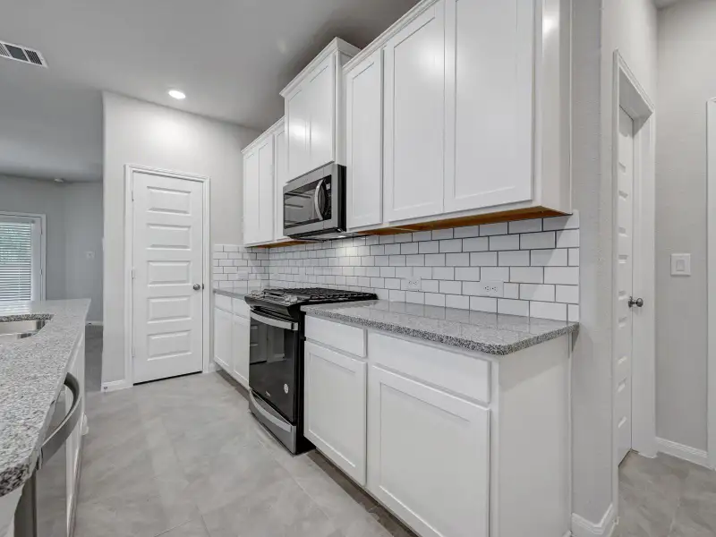 Photo is not of the actual home, but is an inspirational photo of builder’s model home and may depict options, furnishings, and/or decorator features that are not included Photo is not of the actual home, but is an inspirational photo of builder’s model home and may depict options, furnishings, and/or decorator features that are not included