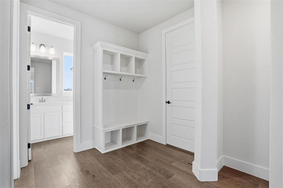 Spacious, unfurnished interior of a new home in Aledo Heights - Aledo ISD, Aledo (Image 33).