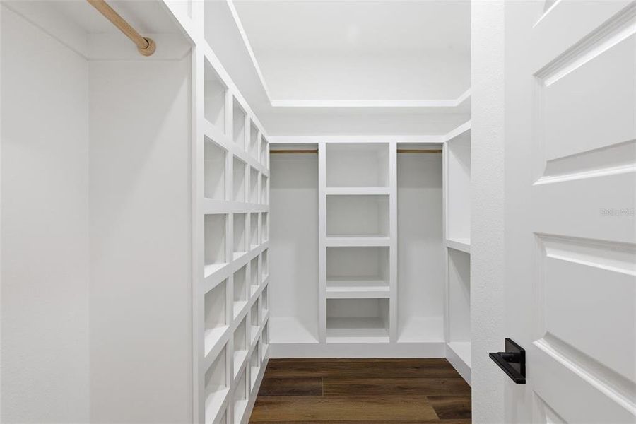 Spacious, unfurnished interior of a new home in , St. Petersburg (Image 42).