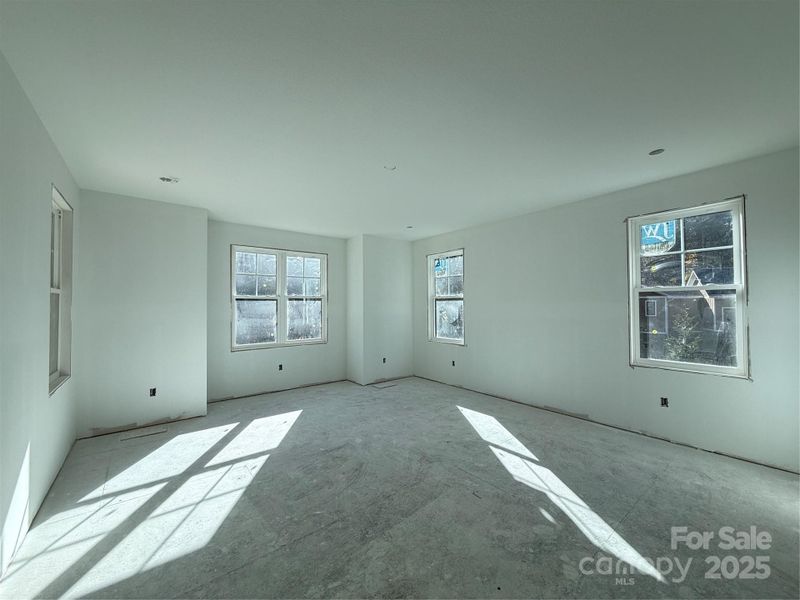 Image 42 of a home in .