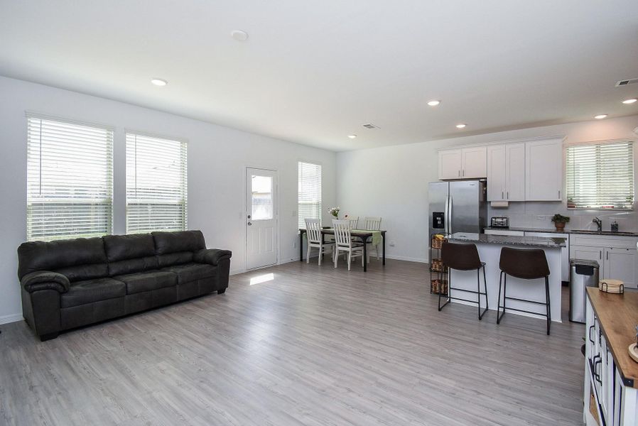 Furnished interior view inside a new home in , Alvin (Image 4).