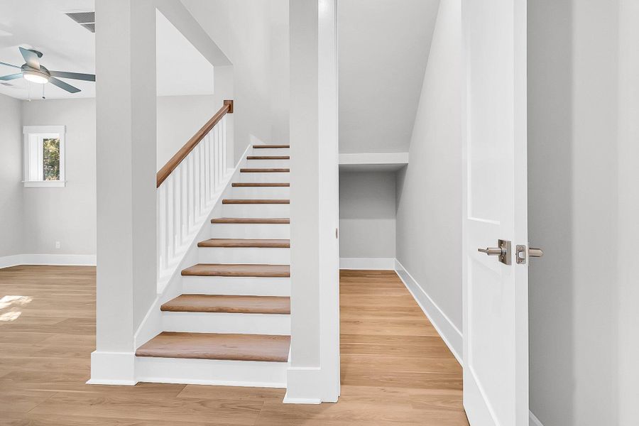 Spacious, unfurnished interior of a new home in Hidden Ponds Reserve, Awendaw (Image 29).