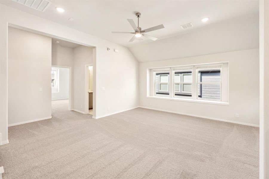 Spacious, unfurnished interior of a new home in Union Park Classic 60, Little Elm (Image 33). Spacious, unfurnished interior of a new home in Union Park Classic 60, Little Elm (Image 33).