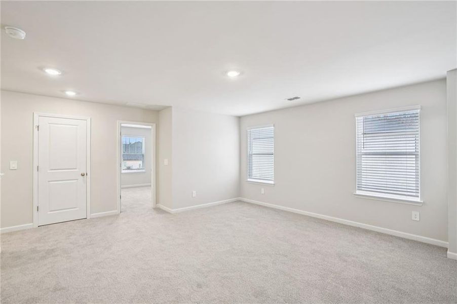 Spacious, unfurnished interior of a new home in Hemingway - Reserve Series, Cumming (Image 23).