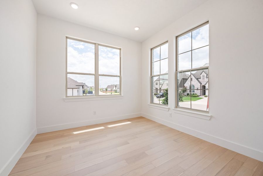 Spacious, unfurnished interior of a new home in Tavolo Park, Fort Worth (Image 21).