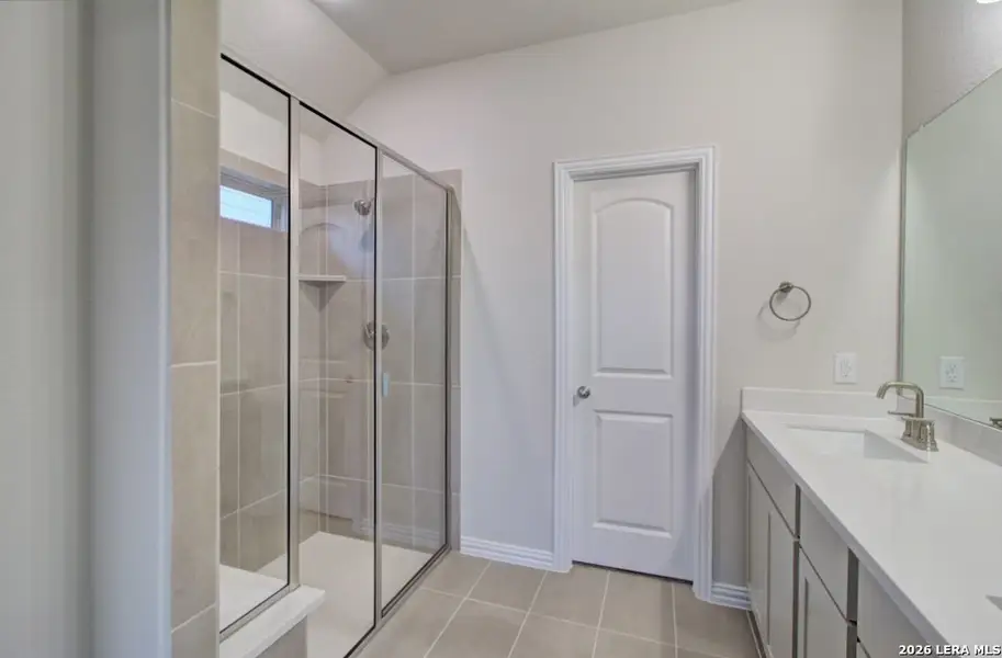 Furnished interior view inside a new home in Meyer Ranch - Enclave, New Braunfels (Image 4).