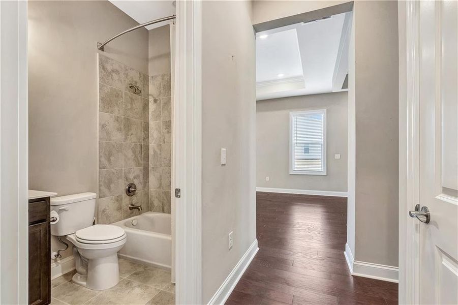 Furnished interior view inside a new home in , Newnan (Image 10).