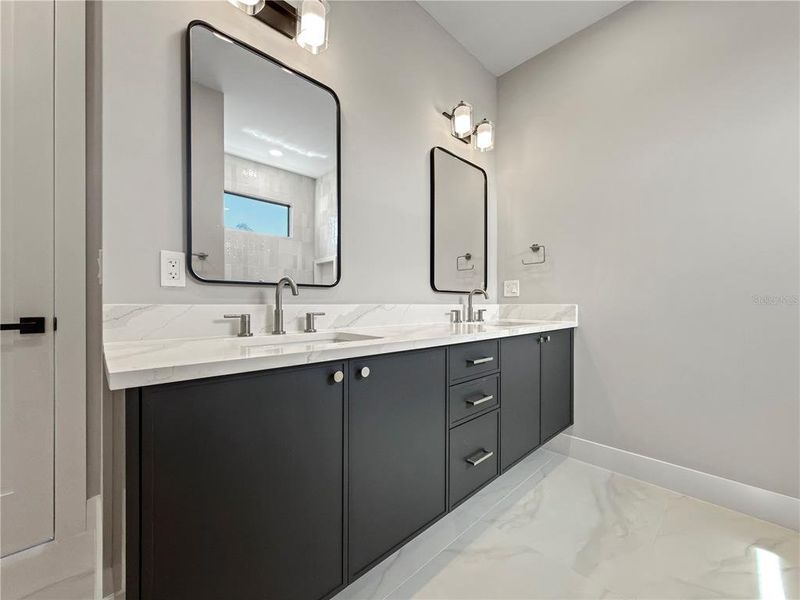 Furnished interior view inside a new home in College Park, Orlando (Image 10).