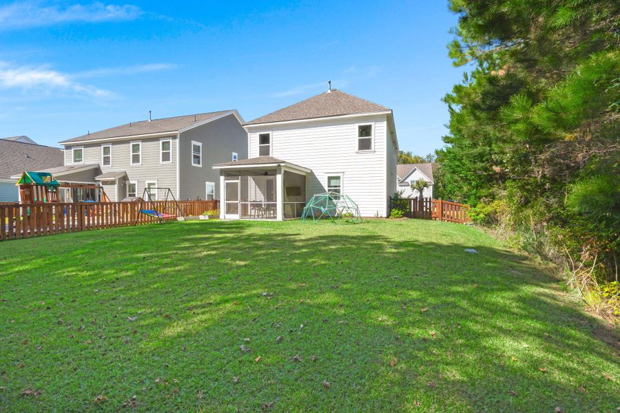 Image 47 of a home in The Ponds. Image 47 of a home in The Ponds.