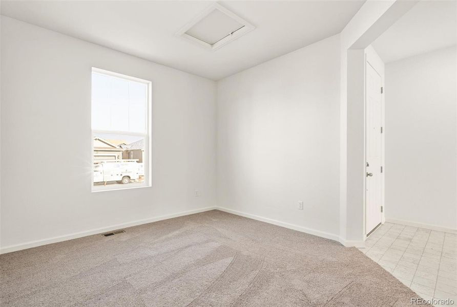 Spacious, unfurnished interior of a new home in Farmlore, Brighton (Image 16).