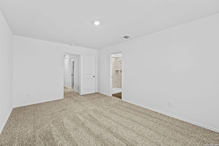 Spacious, unfurnished interior of a new home in Preserve at Medina, Von Ormy (Image 22).