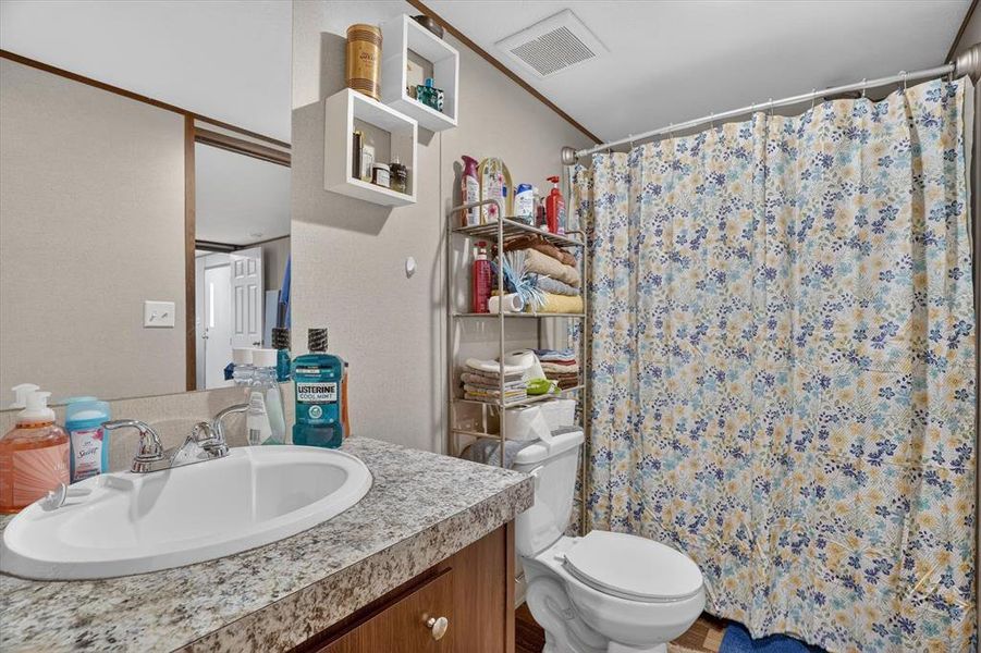 primary bathroom with tub/shower primary bathroom with tub/shower