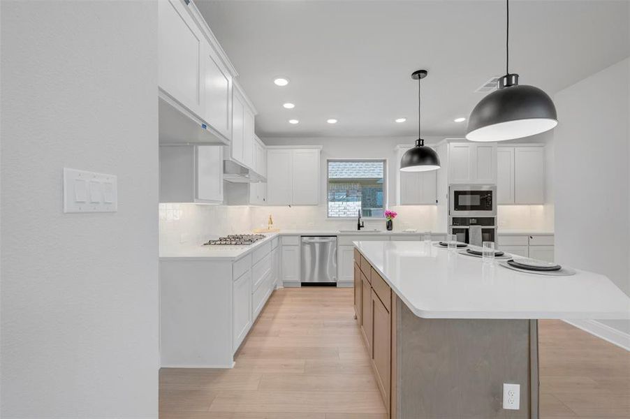 Furnished interior view inside a new home in Creekshaw – Gardens, Royse City (Image 6).
