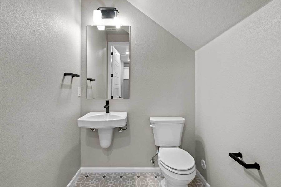 2D floor plan layout of this home in Ralston Creek, Arvada, CO (Image 33).