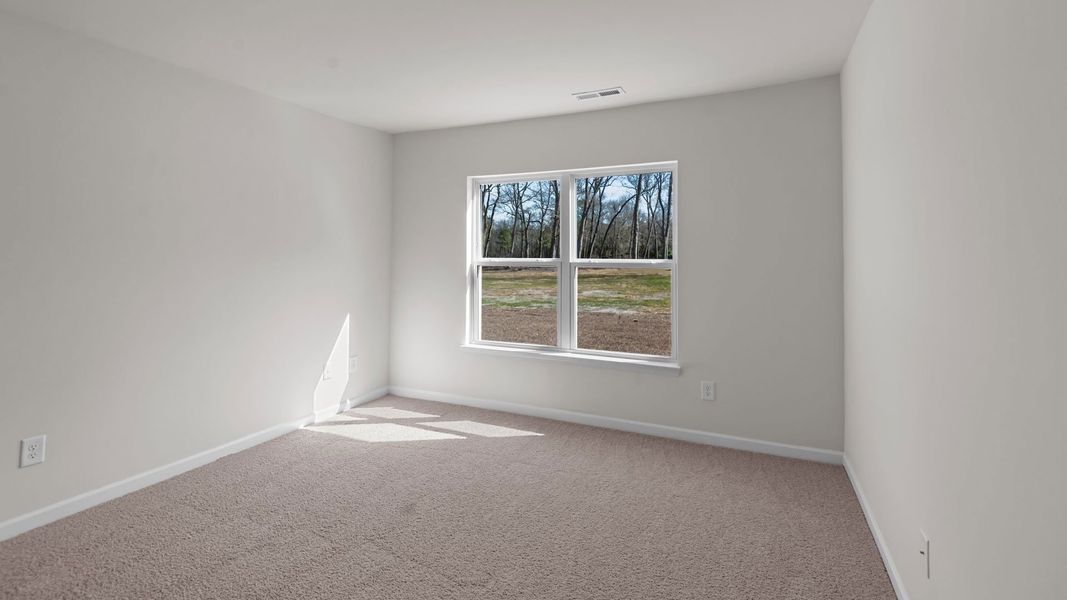 Spacious, unfurnished interior of a new home in Blair Ridge, La Grange (Image 26).