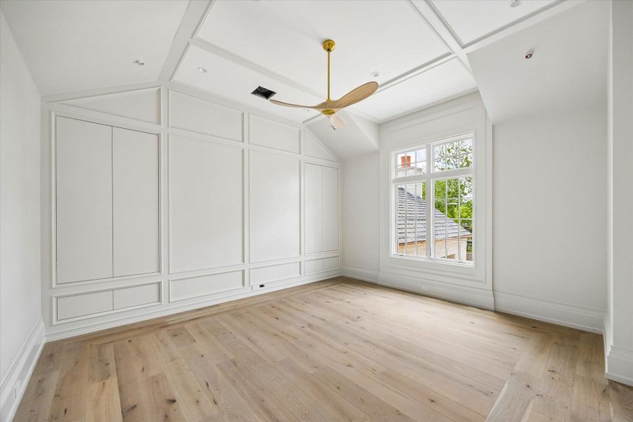 Spacious, unfurnished interior of a new home in , Houston (Image 21).