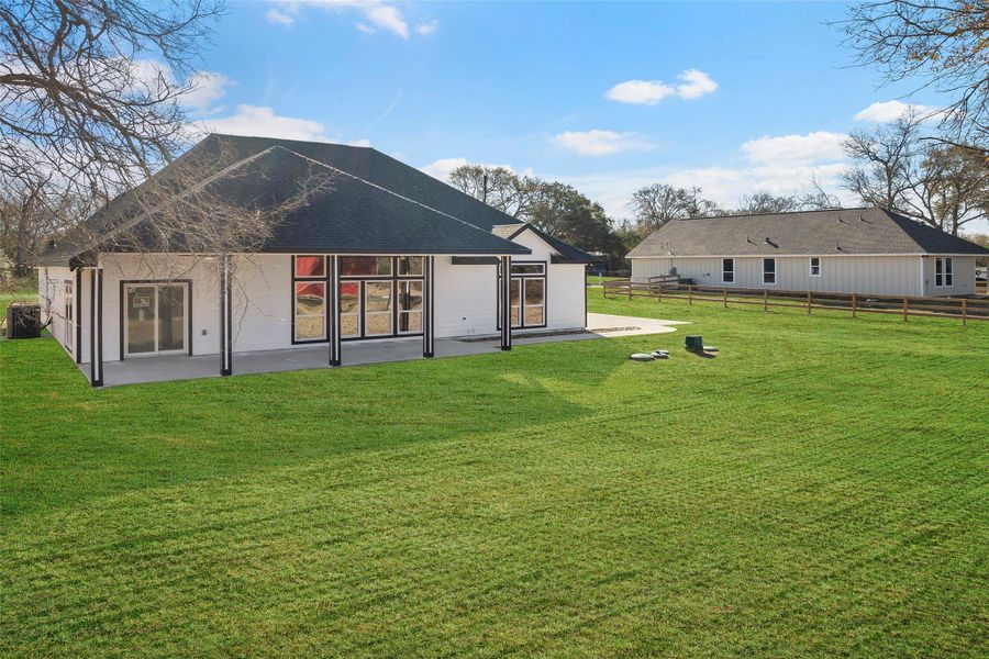 Exterior details and patio area of a home in , Hempstead (Image 4).