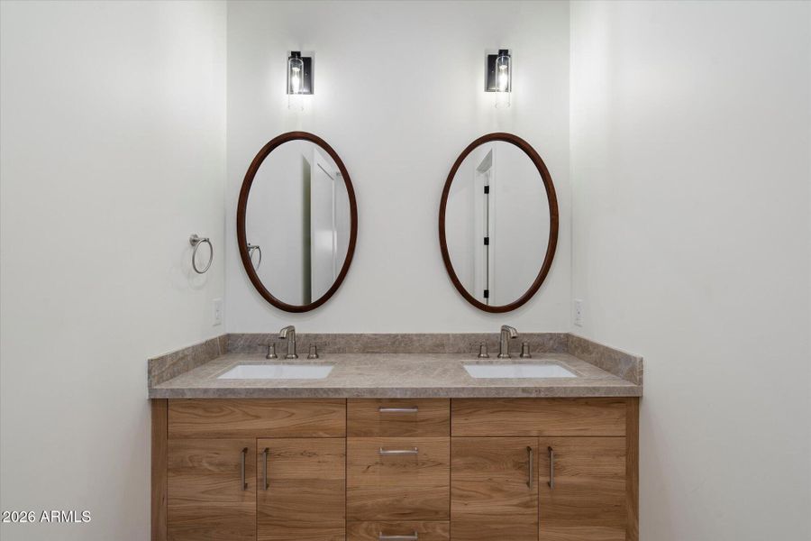 Shared Bathroom w Dual Vanity