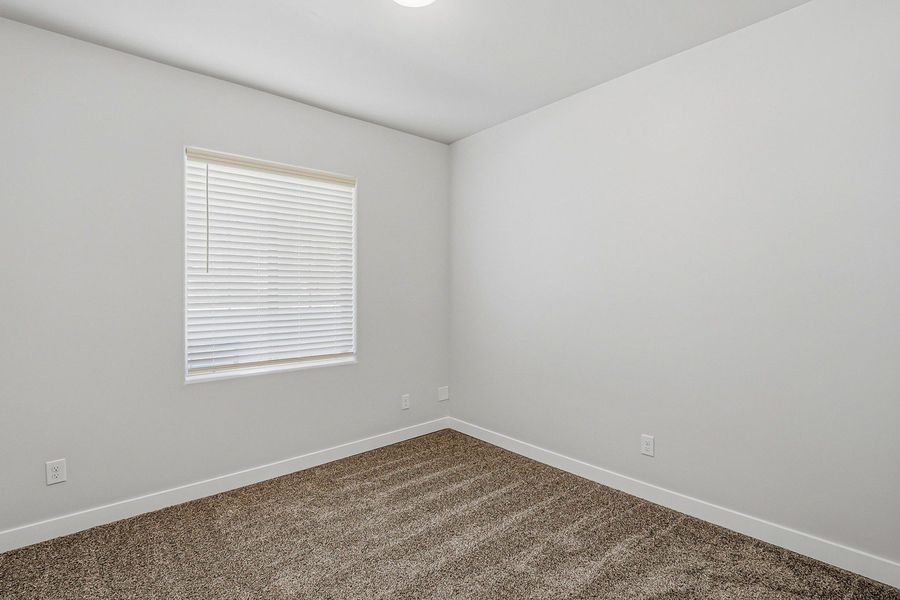 Spacious, unfurnished interior of a new home in Emerald Estates, El Paso (Image 21).