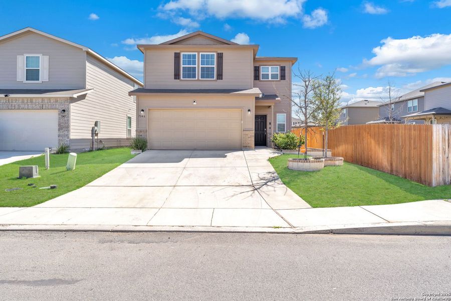 Image 53 of a home in Cinco Lakes. Image 53 of a home in Cinco Lakes.