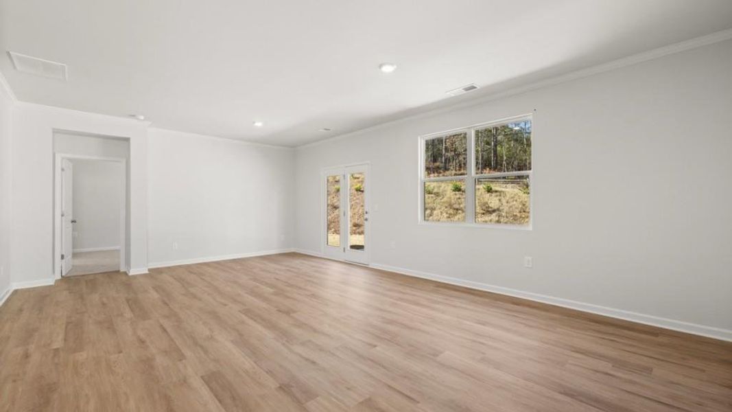 Spacious, unfurnished interior of a new home in , Gainesville (Image 16).